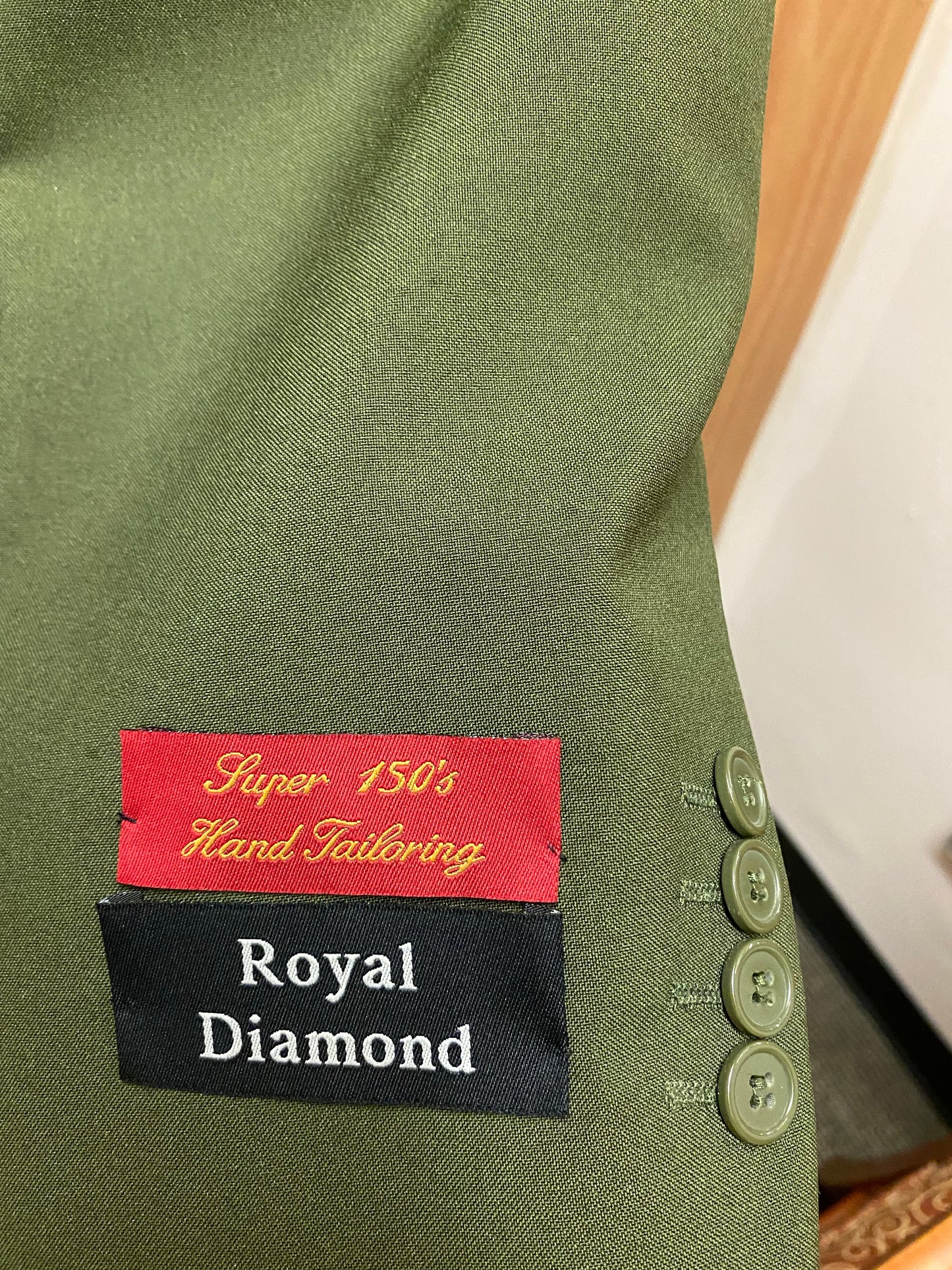 Royal Diamond Olive Green 2-piece suit 58R P4035