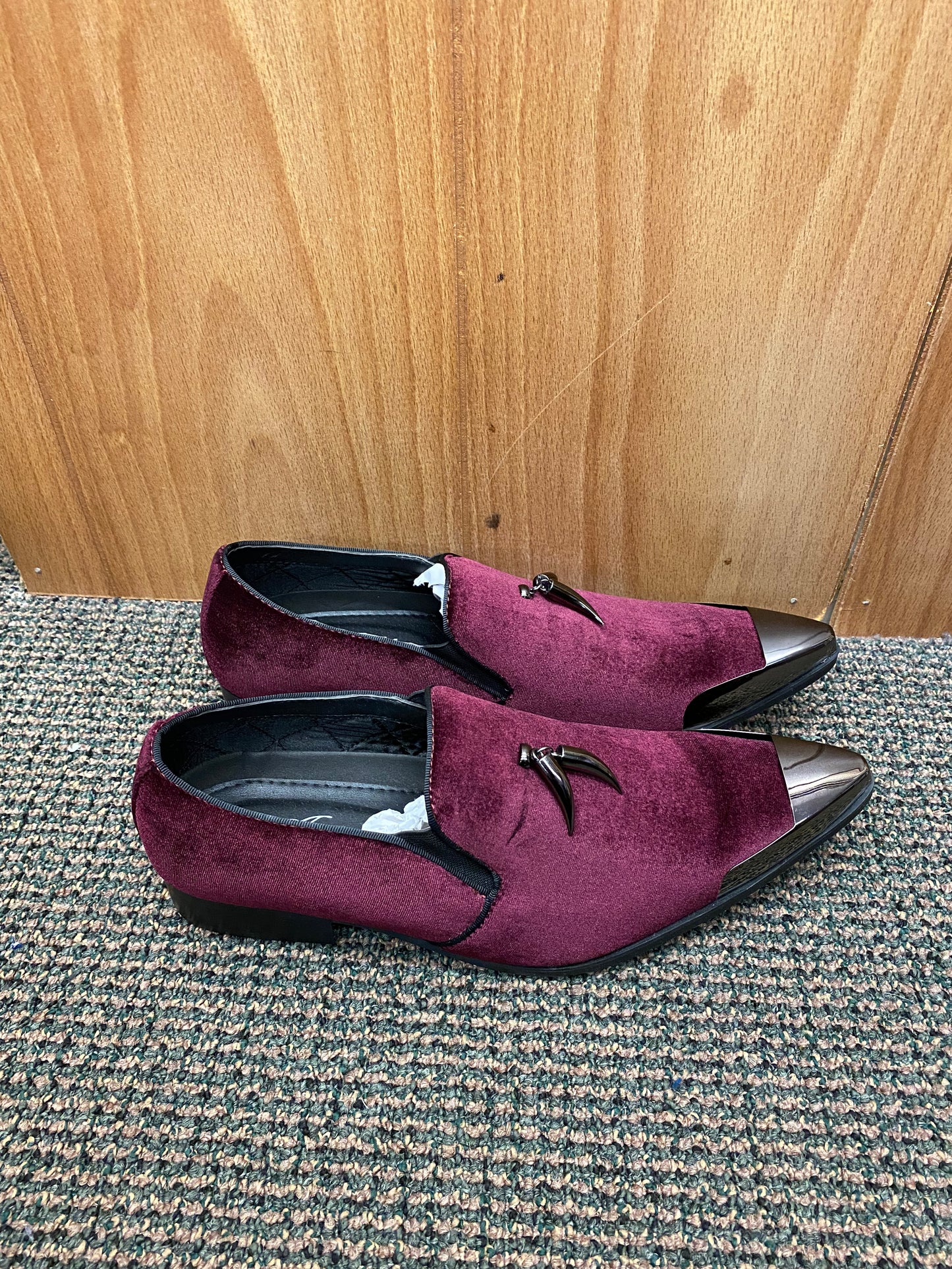 Amali Corwin-165 Burgundy Slip-on Men’s Dress Shoes Size 8.5