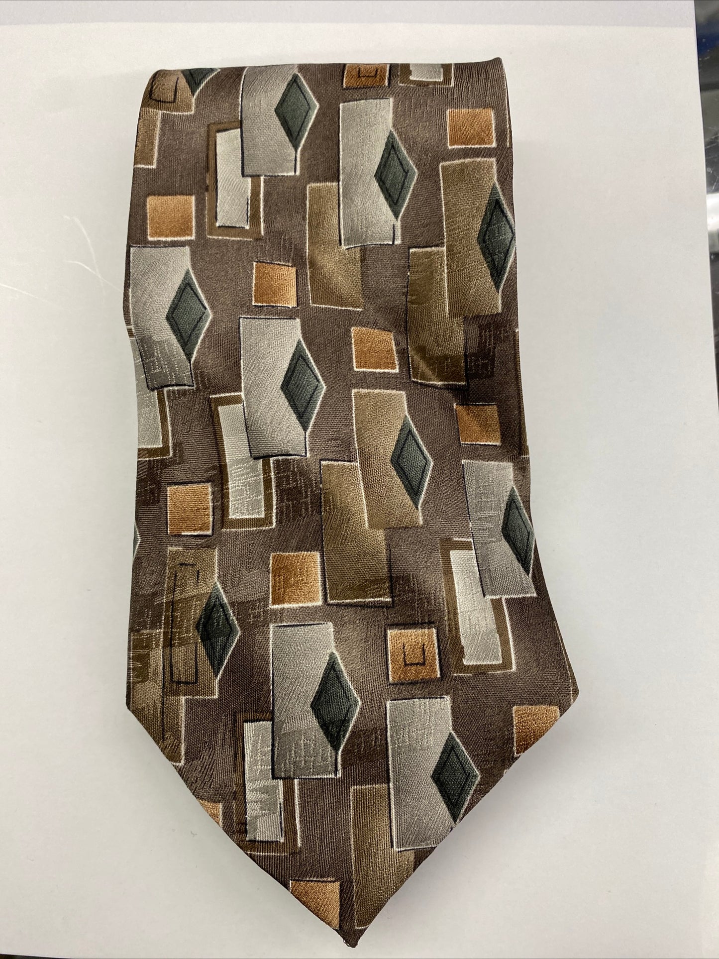 100% silk made in USA 🇺🇸 Tie