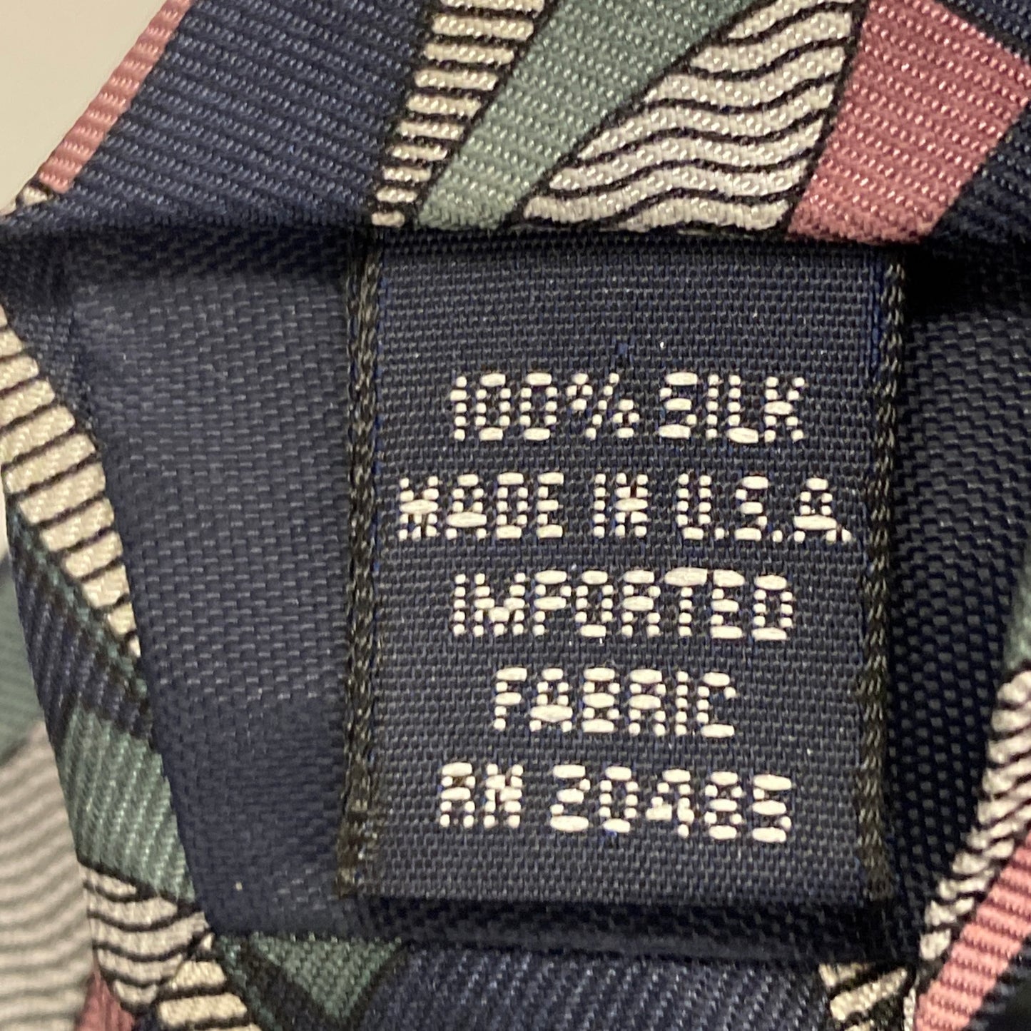 100% silk made in USA 🇺🇸 Tie