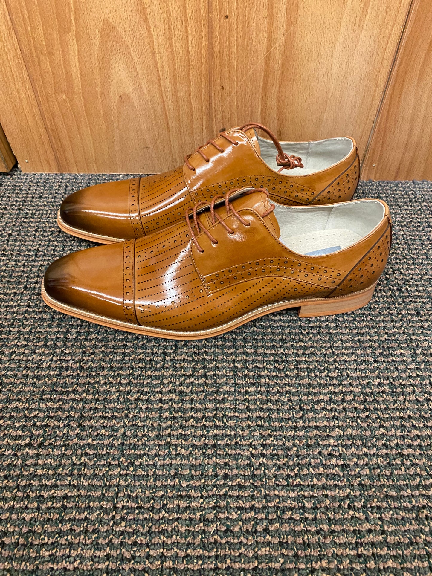 Giovanni Lawrence Tan Leather Hand-made Lace-up Dress Shoes