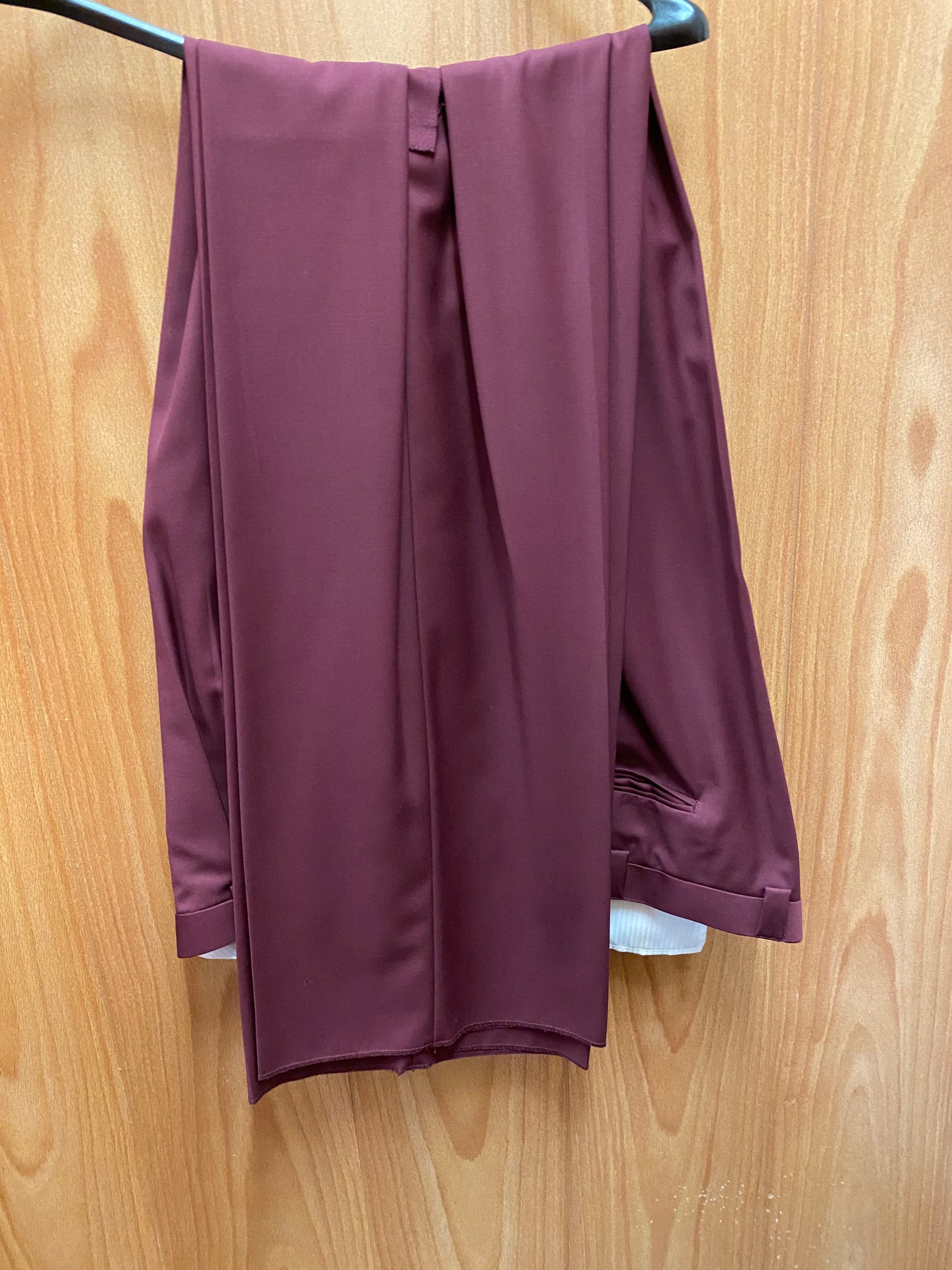 Falcone 2-Piece Burgundy Suit 54L